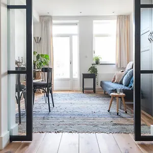  Apartment Gorgeous And Stylish Place For Two In Hip West!